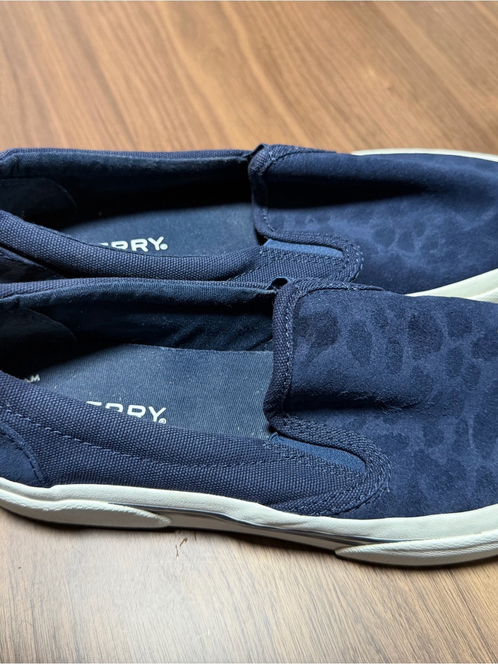 Women Sperry Navy Slip-On Loafers with Cream Sole Size 8 - Picture 5 of 6